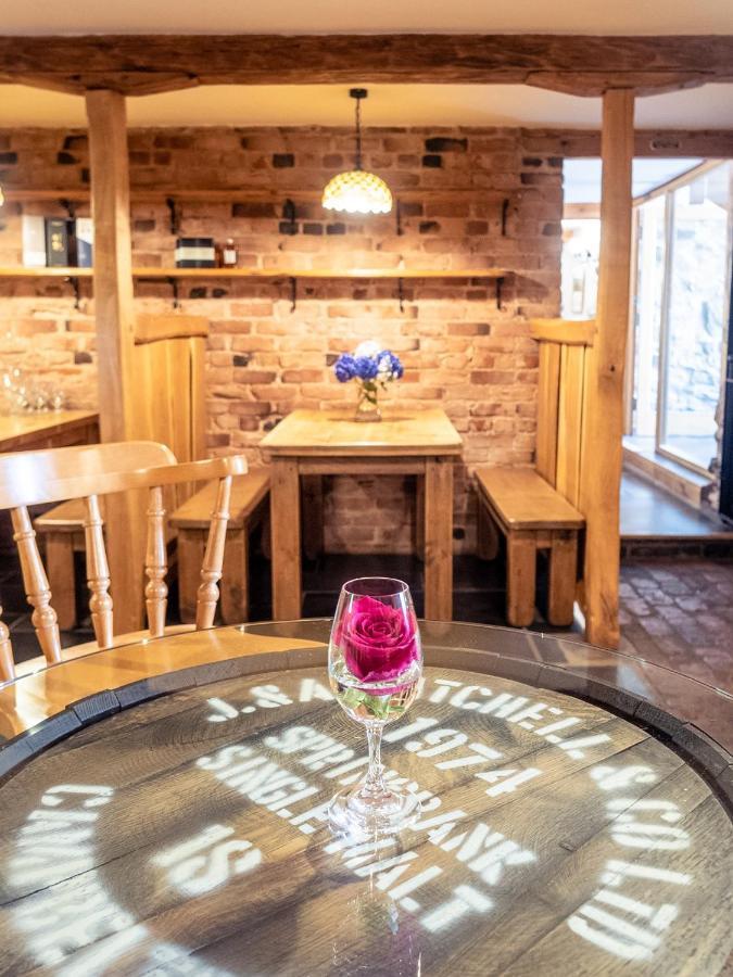 The Wayside And Whisky Barn Hotel Whitbeck Luaran gambar