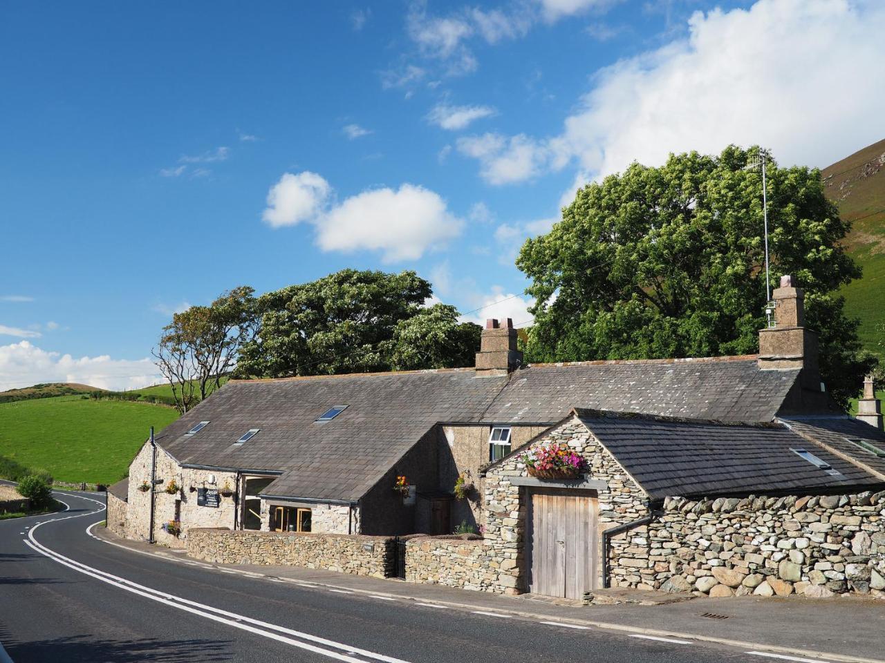The Wayside And Whisky Barn Hotel Whitbeck Luaran gambar
