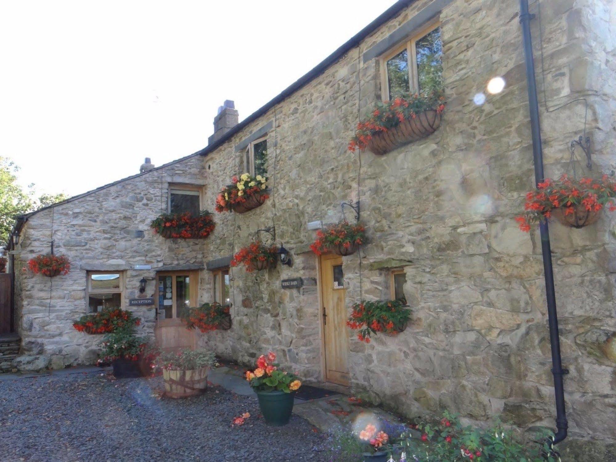The Wayside And Whisky Barn Hotel Whitbeck Luaran gambar